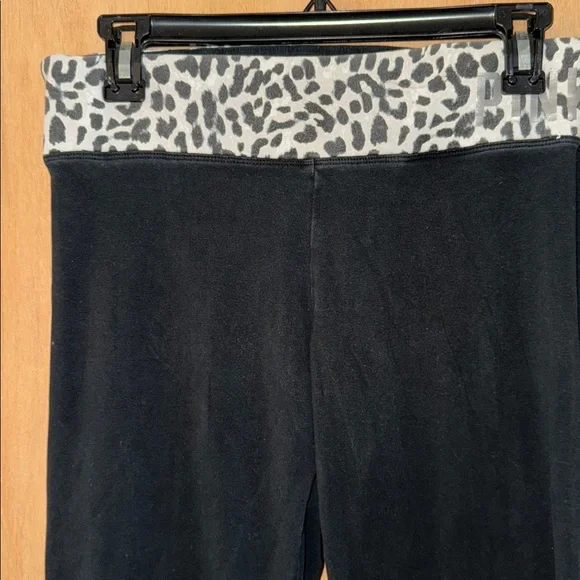 Y2K Vintage Victoria’s Secret PINK Yoga Pants Flare Cheetah Women’s Large - Picture 3 of 5